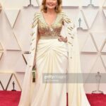 Mona Zaki Instagram - Our legendary beauty queen shining on the Oscars red carpet @youssra ❤❤❤❤❤we love you . Styled by the one and only @maigalal I'm so proud of you 😘😘😘😘