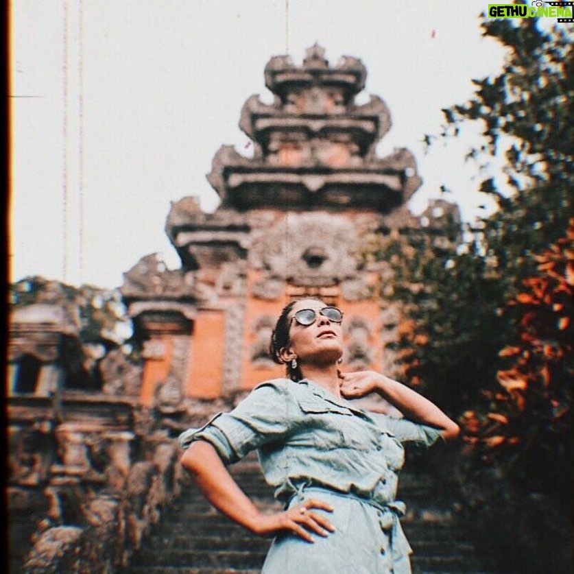 Mona Zaki Instagram - Throwback from my beautiful trip to Bali...Thank you @a_zaatar for the amazing photos 🙏 Bali Indonesia