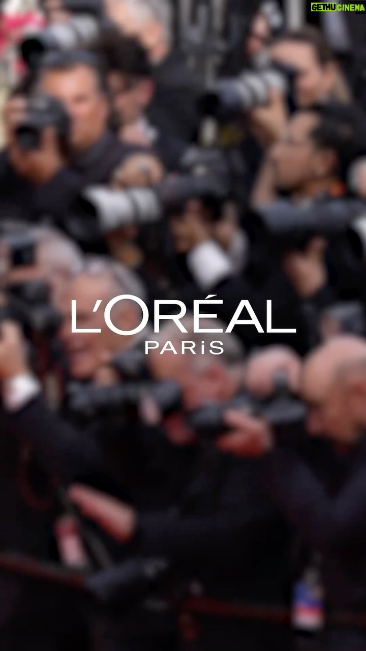 Mona Zaki Instagram - @lorealparis #lorealparis #skincare #haircare #makeup #worthit