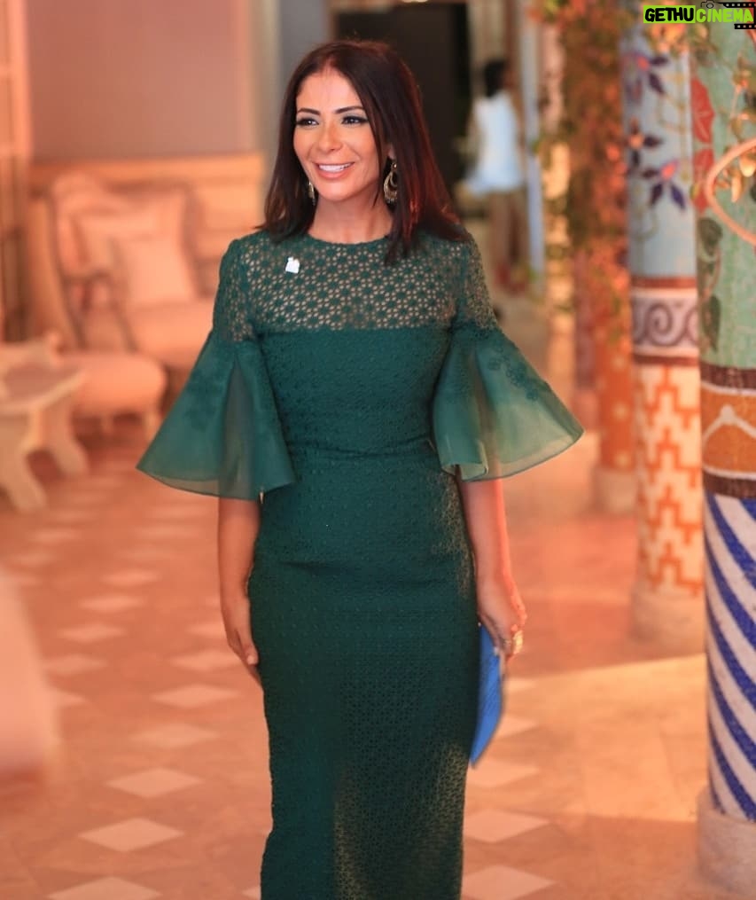 Mona Zaki Instagram - UNICEF and GFF believe in the power of cinema to bring a positive change to the lives of millions of children, and so do I. As @unicef.egypt Goodwill Ambassador, I was excited to be part of the festival this year to witness the agreement between UNICEF and @elgounafilmfestivalofficial, especially that it also comes on the occasion of the 30th anniversary of the Convention on the Rights of the Child. #ForEveryChild #UNICEFxGFF يونيسف ومهرجان الجونة السنيمائي بيؤمنوا بإن السنيما قادرة على إنها تعمل تغيير إيجابي في حياة ملايين الأطفال، وأنا كمان مؤمنة بكده. كسفيرة نوايا حسنة ليونيسف مصر، أنا كنت متحمسة إني جزء من المهرجان السنة دي علشان أشهد الاتفاقية بين يونيسف ومهرجان الجونة السنيمائي خصوصاً إن السنة دي كمان هي السنة ال٣٠ على اتفاقية حقوق الطفل. #لكل_طفل Stylist @maigalal Dress by the outstanding @ramialaliofficial Jewellery @egyptgold.eg Make up @sorayashawky Hair @ashour_201__hair_styilst Elgouna - Hurghada
