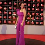 Mona Zaki Instagram - مبروك المخرج أمجد أبو العلا فيلم ستموت في العشرين يؤكد على أن السينما السودانية تفرض نفسها على الساحة الفنية، اتبسط اني اتفرجت عليه Stylist @maigalal Jumpsuit @chiarabonilapetiterobe Jewellery @carlojoaillier Bag @sarahsbag Make up @sorayashawky Hair @ashour_201__hair_styilst Photographers @hamedz199 @norayoussef_photography El Gouna