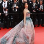 Mona Zaki Instagram - A Magical Night with @festivaldecannes @lorealparis Stylist: @cedrichaddad Dress: @zuhairmuradofficial Jewelry: @bulgari Hair: @antoinewauquier Makeup: @delphine.ehrhart Shot by: @karlphotography Managed by @ginger__tm