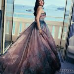 Mona Zaki Instagram - Opening of @festivaldecannes with @lorealparis ✨ Stylist: @cedrichaddad Dress: @zuhairmuradofficial Jewelry: @bulgari Hair: @antoinewauquier Make up: @delphine.ehrhart Photos by @stepanfilenko Creative Direction by @maximsap Production @f2max Managed by @ginger__tm