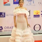 Mona Zaki Instagram - Yesterday was a dazzling night at the opening ceremony of @elgounafilmfestivalofficial. Thank u @maigalal for my red carpet look You always give your utmost dedication and tolerance for me❤ Thank u @maisonyeya for the magnificent dress your creativity and classy taste makes you who you are the queen of bridal and evening dresses❤ Thank u @dimajewellery the look was completed with your heavenly designed diamond pearl earings Thank u @sorayashawky for my beautiful make up u master what u do❤😘 Hairdresser @ashour_201__hair_styilst thank u ❤😘 Ring @elmawardyjewelry 💍❤ Photo credit @mahmoud.taki @norayoussef_photography @hamedz199