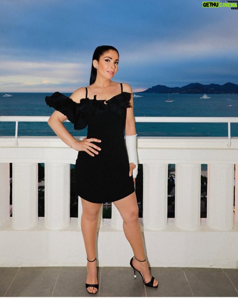 Mona Zaki Instagram - Hello Cannes 🇫🇷 @lorealparis Stylist: @cedrichaddad Dress: @jacquemus @netaporter Shoes: @rogervivier Makeup: @delphine.ehrhart Hair: @antoinewauquier Photographer: @karlphotography Hotel Martinez