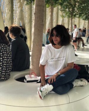 Mona Zaki Instagram - 🖐🖐🖐🖐❤❤❤
❤❤❤ @dindin58 My fav t-shirt now.
❤❤@mennaashouman thank you