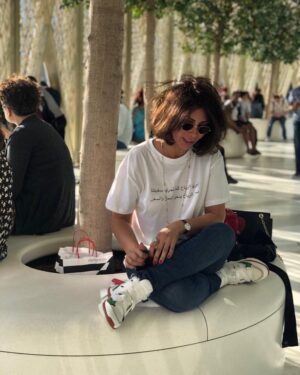 Mona Zaki Instagram - 🖐🖐🖐🖐❤❤❤
❤❤❤ @dindin58 My fav t-shirt now.
❤❤@mennaashouman thank you
