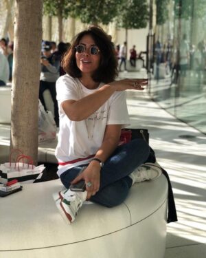 Mona Zaki Instagram - 🖐🖐🖐🖐❤❤❤
❤❤❤ @dindin58 My fav t-shirt now.
❤❤@mennaashouman thank you
