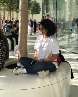 Mona Zaki Instagram - 🖐🖐🖐🖐❤❤❤
❤❤❤ @dindin58 My fav t-shirt now.
❤❤@mennaashouman thank you