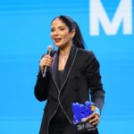 Mona Zaki Instagram - مبسوطة جدا بفوزي بجائزة أحسن ممثلة في الدراما عن مسلسل "تحت الوصاية".. الجايزة دي قريبة من قلبي جدا لأنها من تصويت جمهور، وأنا حقيقي ممتنة لـ ده.. وبشكر كل إنسان أخد من وقته عشان يديني صوته ويعبر عن رأيه في المسلسل شكر خاص @creativeindmena @maisalama Photos 📸 @hamedz199 @thecairozoom Thanks to my glam team @sallyrashid_ @mahmoud_hair_stylist