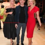 Monika Gruber Instagram – Am Montag war Premiere von „Rehragout-Rendezvous“. Danke an alle Kollegen sowie Produzentin Kerstin Schmidbauer und Constantin-Boss Oliver Berben! 

#eberhofer #eberhoferkrimi #ritafalk #monikagruber #rehragoutrendezvous Munich, Germany