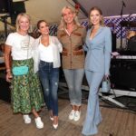 Monika Gruber Instagram - 150.000 Euro!!! 150.000 Euro sind gestern bei der Charity-Aktion der wunderbaren Saskia Greipl zusammengekommen. Jeder Cent geht an @lichtblickseniorenhilfe und ich bin unendlich dankbar und gücklich! Danke an alle Sponsoren, Unterstützer und an alle, die da waren! ❤️❤️❤️ Ismaning