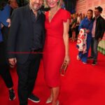 Monika Gruber Instagram – Am Montag war Premiere von „Rehragout-Rendezvous“. Danke an alle Kollegen sowie Produzentin Kerstin Schmidbauer und Constantin-Boss Oliver Berben! 

#eberhofer #eberhoferkrimi #ritafalk #monikagruber #rehragoutrendezvous Munich, Germany