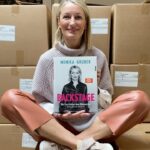 Monika Gruber Instagram - Mein neues Buch „Backstage - Die Frau hinter dem Bühnentier“ ist jetzt erhältlich. Link in Bio! 😜