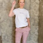 Monika Gruber Instagram - Der nächste Sommer (oder Frühling) kommt bestimmt. 😎 Was ist Euer Favorit? Hier gibts die Hose: https://monika-gruber.de/products/hose-dora Hose: @raffaellorossi_official *unbezahlte Werbung