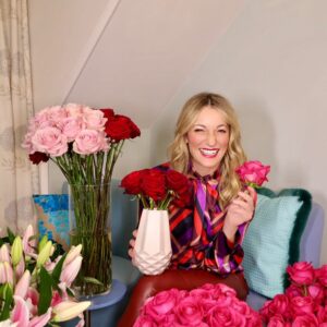 Monika Gruber Instagram - I wünsch Eich an scheena Valentinsdog! ❤️

Foto: Katharina Baumann

#valentinstag #blumen #liebe #love #valentines #bayern #monikagruber #erding #kabarett