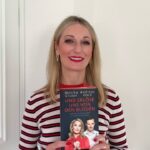 Monika Gruber Instagram - Mein neues Buch „Und erlöse uns von den Blöden“ ist seit heute erhältlich. Wer ein Exemplar mit persönlicher Widmung möchte, findet den Link dazu in der Bio. 🤗 #monikagruber #andreashock #buch #neuerscheinung #kabarett #literatur #underloeseunsvondenbloeden Erding, Germany