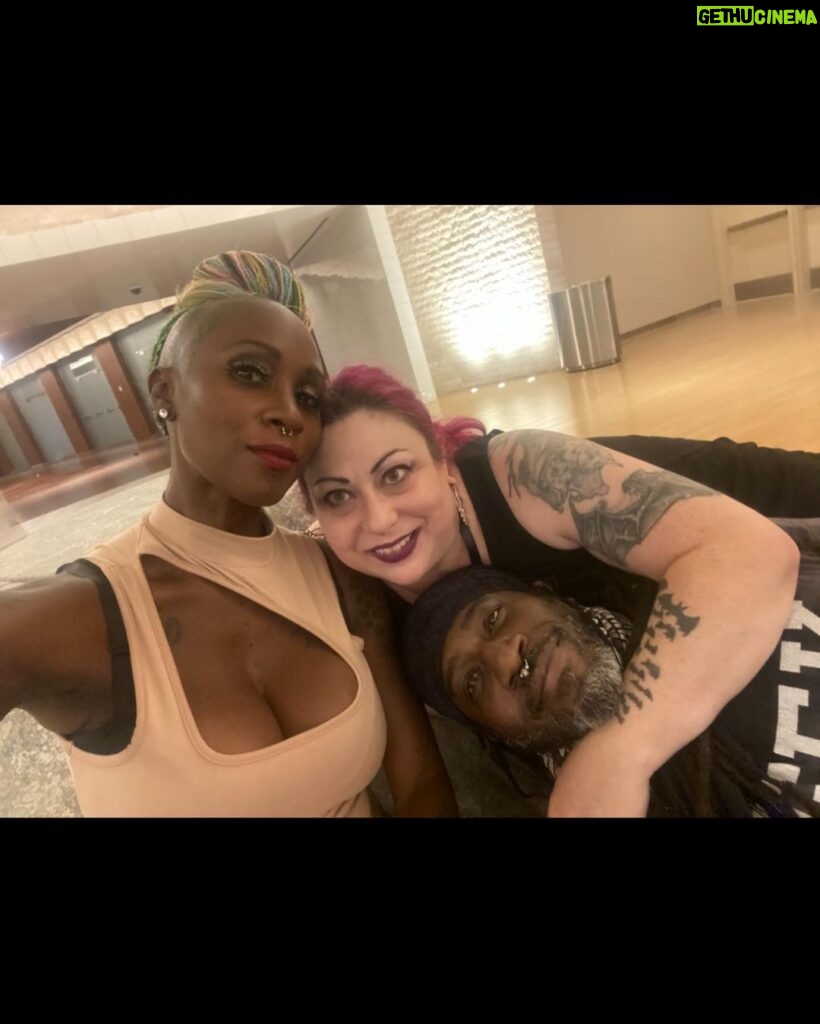 Monique Dupree Instagram - Good morning!! Don’t be afraid to say it back!!! There’s been SO MANY amazing things unfolding in my life that I haven’t had the chance to shine the light on!! Recently, thanks to @therealkrystine & @divaxi1 (The witches of GATAWick), I was blessed to see @themorrisday and the Time perform in Atlantic City.. What was crazy was that my husband @latterdaystt ended up at the SAME event with his friend @danacarynart. It just became one huge night of bliss!! I am so humbled and grateful for the things that have been presented to me on my higher vibrational journey. My family/crew is PHENOMENAL you hear me!? Life is good God is good I feel good And it’s just the beginning I love you all Swipe for the awesomeness