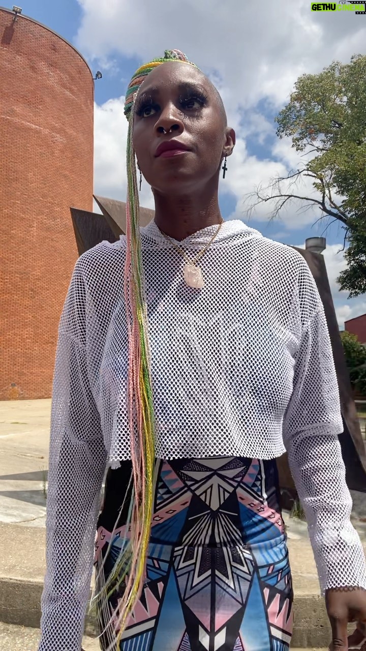 Monique Dupree Instagram - Your inner unresolved issues are blocking your blessings and hurting your relationships #manifesting #blockingyourblessings #moniquedupree #marriedmomof10 #vibratehigher #vibrationalalignment #thatrueoriginalgata #manifestation #innerunresolvedissues #positivemindset #embraceyourself