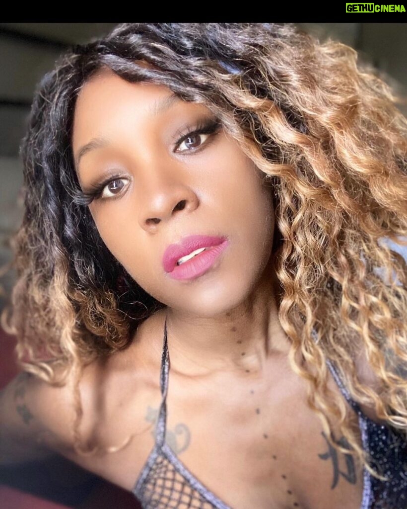 Monique Dupree Instagram - Good morning!! Do t be afraid to say it back!!! Here’s a couple of my daily affirmations Say it until you mean it..then CONTINUE saying it…and feel it “My efforts are being supported by the universe; my dreams manifest into reality before my eyes.” “I am the architect of my life; I build its foundation and choose its contents.” #betheflower #naturegoddess #lovninglife #vibratehigher #moniquedupree #innerglow #flowergirl #thatrueoriginalgata #highvibrations #ownyourpower #riseup #selflove #selflovejourney #positiveaffirmations #affirmationsoftheday