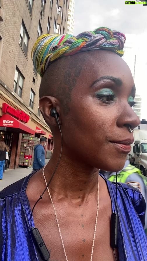 Monique Dupree Instagram - Sermon on 2nd avenue!!!! #betheflower #naturegoddess #lovninglife #vibratehigher #moniquedupree #innerglow #flowergirl #thatrueoriginalgata #highvibrations #ownyourpower #riseup #selflove #selflovejourney