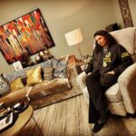Monique Gabriela Curnen Instagram - Should Blanca give up the DEA & become a Certified Family Therapist? I think the Tejadas are gonna need one… @ghoststarz @starz #bts #setlife #offcamera #whokilledlorenzo