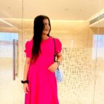 Monisha Vijay Instagram - 🩷 #pinklovers #fashion #instagood #instadaily #postoftheday #instafashion #instacool #pink #ethirneechal #monishavijay