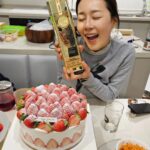 Moon Jeong-hee Instagram – #생일 #축하 #고맙습니다 #친구들과 #마누 #manu #생일파티 #함께해주셔서감사합니다

늘 마음다해 챙겨주고 사랑해주는 친구들과 가족들이 있으니 정말 행복합니다.
축하해주셔서 감사합니다 ㅎㅎ 

행복하세요♡

Ps.제인루이이네 💕 늘 감사해요
잭슨이네 함께해주셔서 고마웠어요
@chris_kim1979
@justinkim1978 
@manu_goldenretriever