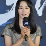 Moon Jeong-hee Instagram - #영화 #노량 #제작보고회 #현장 #12월개봉 #이모저모 영화 '노량' 제작보고회 12월20일에 개봉 예정입니다. 많이 보러와 주세요. #김한민감독님 #김윤석 #백윤식 #정재영 #허준호 #김성규 #이무생 #최덕문 #박명훈 #문정희