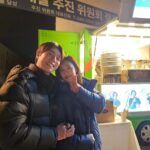 Moon Jeong-hee Instagram – #영화 #원정빌라 #현장 #커피차 #선물 #팬카페 #풀풀이들 #감사합니다 #감동 #훈훈한 #밤촬영

팬카페 풀문에서 영화 ‘원정빌라’촬영에 커피차 선물해주셨어요♡
넘 감동이예요♡
스텝분들과 제작진분들 모두에게
큰힘되었어요!♡
진심으로 감사합니다 ㅎㅎ 
풀풀이들 알라뷰쏘마치!!
고마워 😊 😊 😊 😊 🌿 ☘️ 🌿 ☘️ 🌿 ☘️ 🌿 ☘️ 🌿 ☘️ 🌿 ☘️

cafe.daum.net/munjeonhhui

#이현우 #방민아 #김선국감독 #케이드래곤