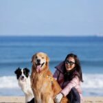 Moon Jeong-hee Instagram – #마누 #manu #christmas #friends #holy #holiday #jane #ruy #peace #dogs 

친구들과 함께하는 귀한 성탄절 입니다!
아이들 때문에 우당탕당 정신없지만, 
가만히 이시간들이 지나갑니다…
예수님이 주신 귀한 선물들을 잘 누리겠습니다.
참으로 감사합니다…

모두 메리크리스마스 
Merry Christmas all of you ♡♡♡

@manu_goldenretriever 
@joli_talon @foto.camper
@justinkim1978 
@chris_kim1979 
@russell_jowoo
