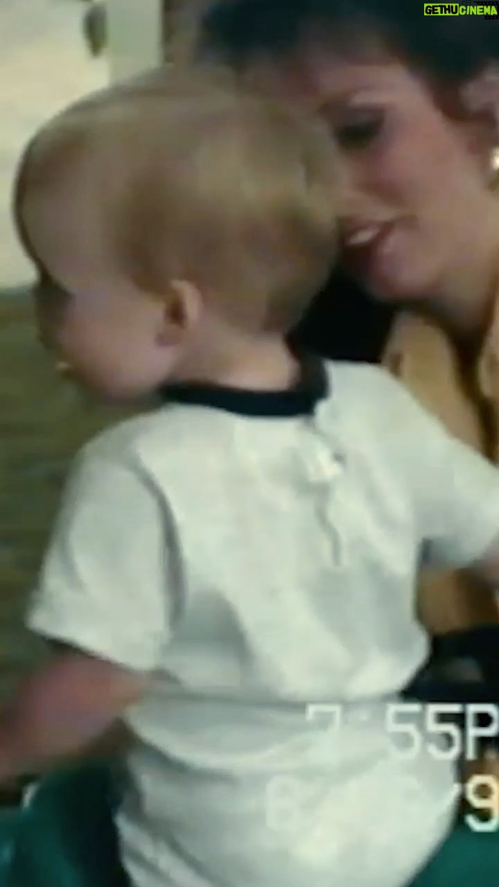 Morgan Wallen Instagram - Hope y’all have a Happy Thanksgiving. Wanted to remind y’all how grateful I am for you, for my family, my mama and our good Lord. y’all have really made this a special year for me… Heres the vid for Thought You Should Know Link in bio