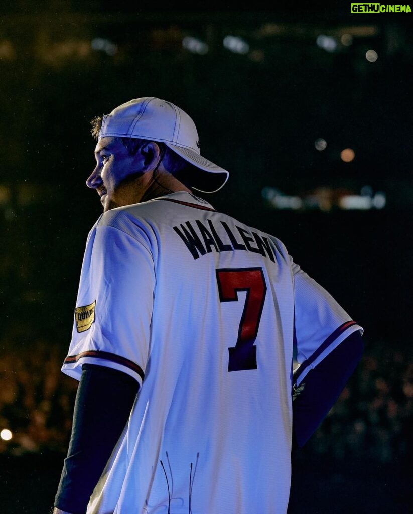Morgan Wallen Instagram - Played 98 Braves in front of some actual 98 Braves and about 80 thousand other damn fine people. Thank you Atlanta for a weekend I won’t be forgetting no time soon 📷: @davidnlehr & @matthewpaskert Truist Park