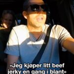 Morten Ramm Instagram - Ikje noe spesiælt som skjer her. Bare meg, Ole Soo, som spiser litt beef jerky. Hickory smoked. Bare scroll videre. Helt normalt å tygge hickory smoked beef jerky i bilen. Det er vel den vanligste ting i verden det? Andre som kjenner noen som pleier å tygge på hickory smoked beef jerky? Nei, tenkte meg det.