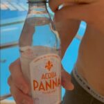 Morten Ramm Instagram - Beste med Berlin er å dusje i vann fra Italia. Blir alltid så kvikk av en dusj med vann fra fjellet Monte Gazzarro som ligger 1077 m.o.h i Toscana som har et kalk-lag, som gjør at vannet oppnår en sjelden bløthet som svært få vann har, og kombinert med mineralene gir det deg en oppkvikker før en middag eller sosial setting.