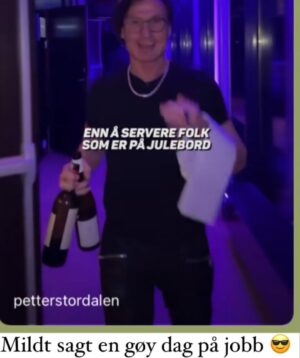 Morten Ramm Instagram - Da har jeg litt jobb til deg, faktisk. Det er uten kamera, og ikke no promo for eget hotell, men det blir like morsomt som alltid. Ganske dårlig betalt, men det finnes jo ikke noe morsommere, så ta kontakt så fyller vi kalenderen fram mot jul med bare moro, og så bare kör vi?
