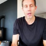 Morten Ramm Instagram - I dag er en stor dag for meg, og jeg har noe som jeg har lyst til å dele med dere, men det eneste som var litt kjipt at var at Ina Wroldsen har brukt samme strategi for å få deres oppmerksomhet, og det er å late som du er sjuk, eller har fått en sykdom eller skal åpne opp om noe skamfulle greier eller noe sånt, men så er det bare no uviktig drit som vi holder på med. Klart det er gøy å lage, og mange liker det vi gjør, både det jeg kommer med og det Ina kommer med, men det er jo bare rart at vi skulle gjøre samme greie, og vet ikke hvem som rappa fra hvem, men noen ganger er det vel bare great minds think alike og great hearts feel the same osv. Kjøh