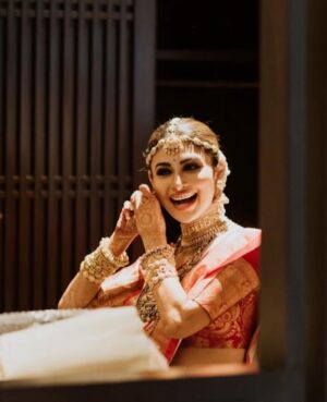 Mouni Roy Instagram - 2 years married,
730 days of countless memories, 
& 63,072,000 seconds of me talking and you pretending to listen 😋😌
Happy anniversary baby ♥️
Wuvv you! x 
@nambiar13