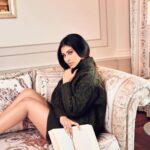 Mouni Roy Instagram - There are no strangers here; Only friends you haven’t yet met….. William Butler Yeats x