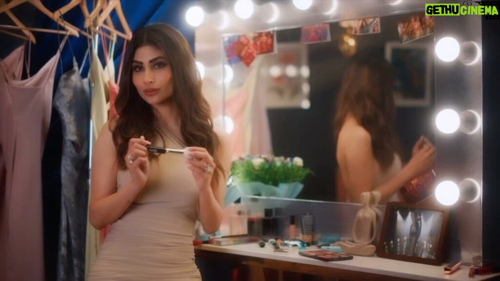 Mouni Roy Instagram - What’s up, fans?! Together with Batery.ai we prepared something very cool. Enjoy the video creative and join Batery.ai now! Batery.ai - your daily dose of action and entertainment experience! Search for BATERY.AI on the Internet! Charge to win! #bateryai #bateryplay https://batery.ai
