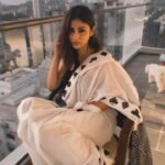 Mouni Roy Instagram - 🏡 🌅