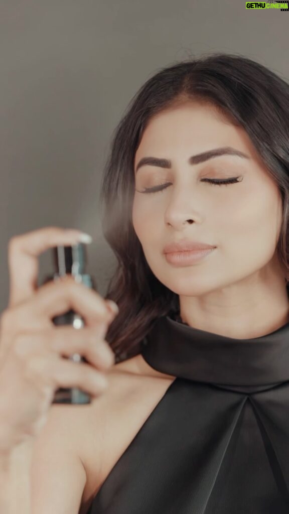 Mouni Roy Instagram - @reneeofficial Makeup Fix - a setting spray to keep your makeup and people’s gaze stay where they should be! #ReneeCosmetics #LongLastingMakeup #MakeupFixer #SettingSpray