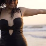 Mridanjli Rawal Instagram - “Someday my home will be by the sea”♥️♥️♥️♥️ Wearing : Haute Curry by @shoppers_stop : Give 👍 and comment 😁 : : Shot by : @picx.medias : #instafashion #instamood #fashion #goa #madrem #morjim #thingstodo #thingstodogoa #wednesdayvibes #travellove #sealovers #sea #waves #water #beachgirl #swimsuits #instahome #love #instravel #instareels #reelonfashion #reelkrofeelkro #blackswimsuit #black #goals