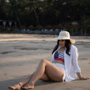 Mridanjli Rawal Instagram - “Sun, sand, and sea - my happy place☀️🌊🏖
:
:
Clicked by : @picx.medias 
:
:
#thursday #thursdaymotivation #beach #sand #sea #home #happyplace #goa #morjim #madrem #love #white #beachandfashion #beachvibes #photografy #beachshoot #sun #sand #sea #water