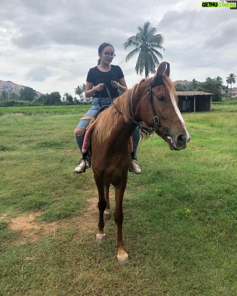 Mridanjli Rawal Instagram - Meet Raani🐎 : : : #igers #igdaily #picoftheday #pic #love #instalove #hampi #instagood #instagram #instadaily #instafashion #instalove #happy #hampigirl #diwali #travel #instacute #girl #instapic #instastyle #black #color #nature #tuesday #horse #horseriding #happy #love Hampi, Karnataka