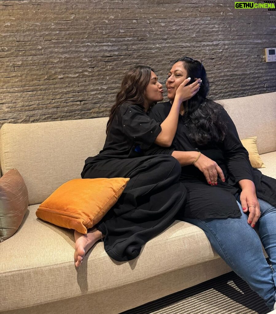 Mrunal Thakur Instagram - Happy Birthday to my rock, best friend, constant source of entertainment and only person capable of handling 3 totally chaotic beings (I’m talking about Lochan, Mandar and Billo 🤪) Mom, You are the most amazing person ever and I can’t thank you enough for always being there and tolerating this crazy family who loves you very very much 💖 There’s so much of you I see in me, and there’s so much of me I see in you...you shaped me into the woman I am today (so the world knows who to blame now) 🤪 PS - Here’s to many many more trips around the sun with you 🤪💖 Loads of love, From your favourite child ✨🪷