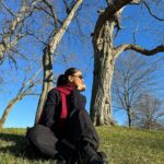 Mrunal Thakur Instagram - Sweater weather 💋⛅️🧣