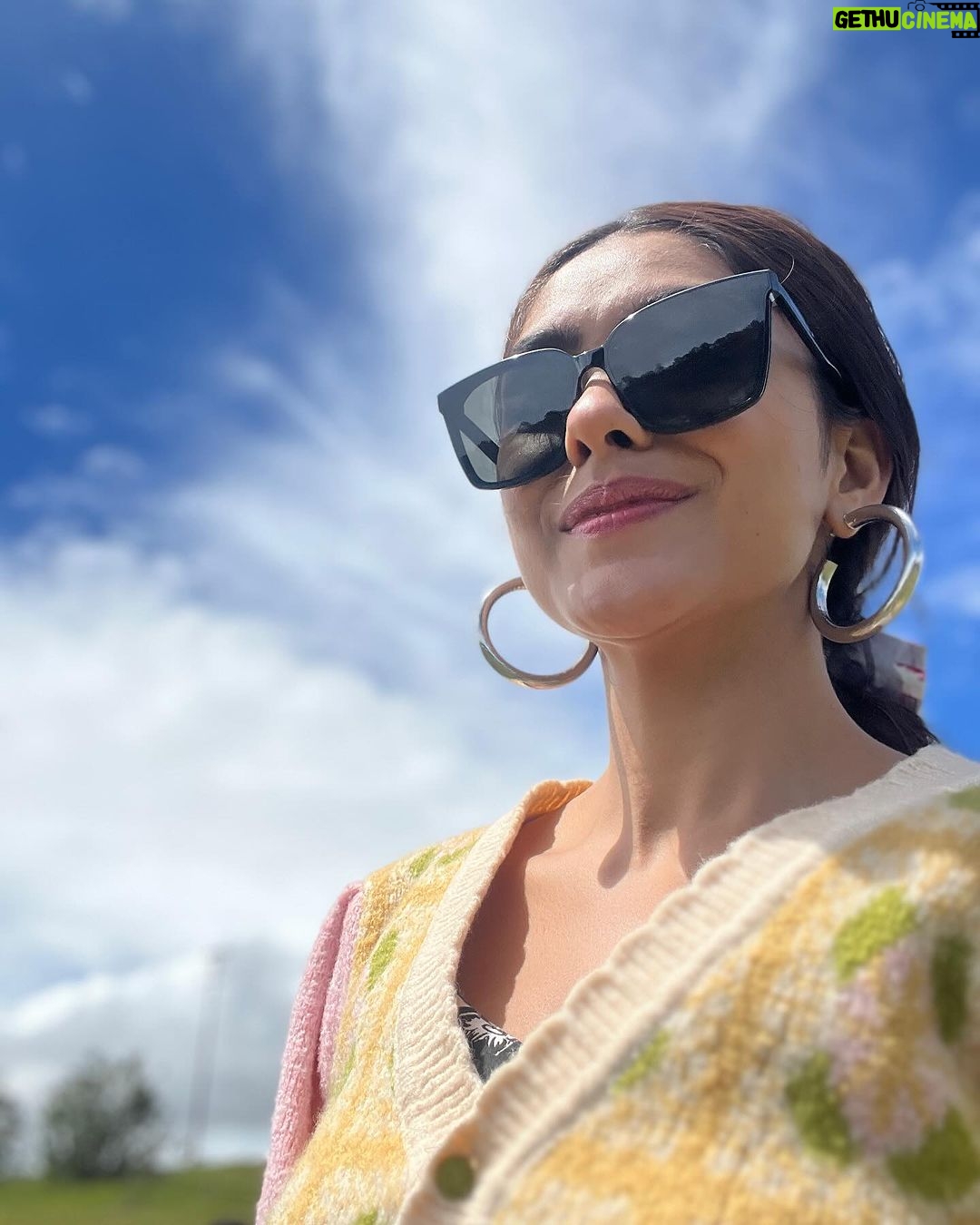 Mrunal Thakur Instagram - We're just a day away from the release of 'HiNanna' and oh my God...there are bazillion emotions I'm going through right now...but above it all, I am just so so excited to finally share this magical film with the world! Our film is filled with love, laughter, and a lot of cuteness (@myrakiarakhanna takes the credit for it completely). Thank you @nameisnani , @shouryuv , @myrakiarakhanna and my entire #HiNannaFamily for making this experience so memorable and giving me a lifetime of memories to cherish 💖 We have waited for this day for too long now, and I can’t wait for you all to watch it and love it as much as I do. Love, Yashna