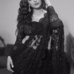 Mrunal Thakur Instagram – A desi beautiful twisted fantasy 🖤✨