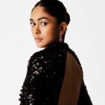 Mrunal Thakur Instagram - Giggles & Glam 🎥